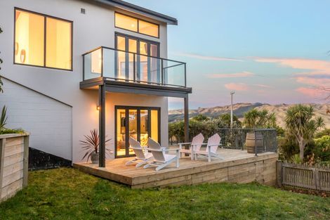 Photo of property in 3 Coroglen Rise, Pukerua Bay, 5026