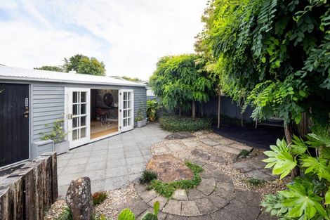 Photo of property in 46 Williams Street, Cambridge, 3434