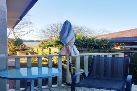 Photo of property in 57 Rushgreen Avenue, Pahurehure, Papakura, 2113