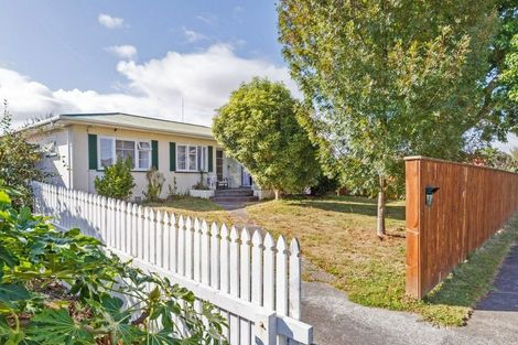 Photo of property in 8 Galway Avenue, Hokowhitu, Palmerston North, 4410