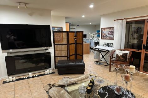Photo of property in 52 Bronzewing Terrace, Unsworth Heights, Auckland, 0632