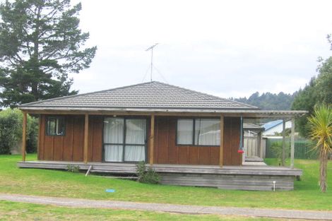 Photo of property in 106 Kowhai Avenue, Matarangi, Whitianga, 3592