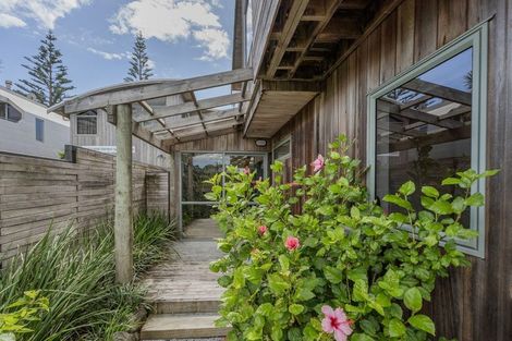 Photo of property in 56 Paku Drive, Tairua, 3508