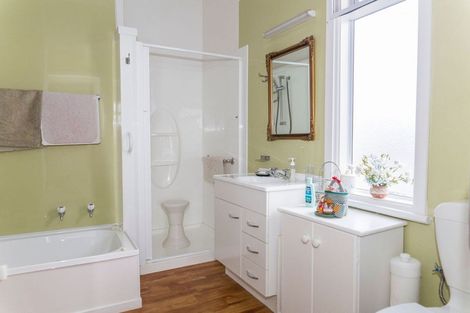 Photo of property in 40 Barraud Street, Dannevirke, 4930