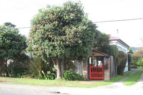 Photo of property in 6 Kiwi Road, Raumati Beach, Paraparaumu, 5032