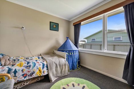 Photo of property in 100 Stanners Street, Eltham, 4322