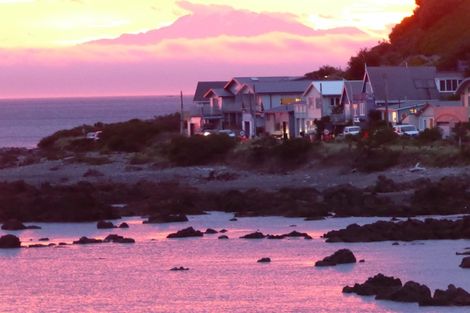 Photo of property in 50 Owhiro Bay Parade, Owhiro Bay, Wellington, 6023