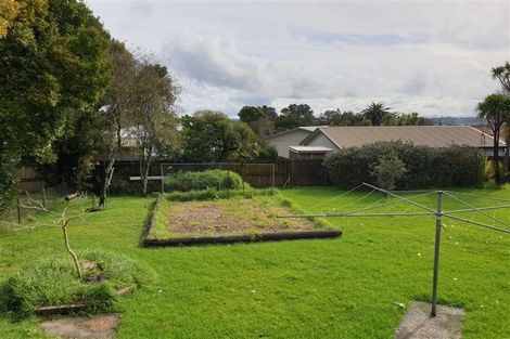 Photo of property in 92 Te Atatu Road, Te Atatu South, Auckland, 0610