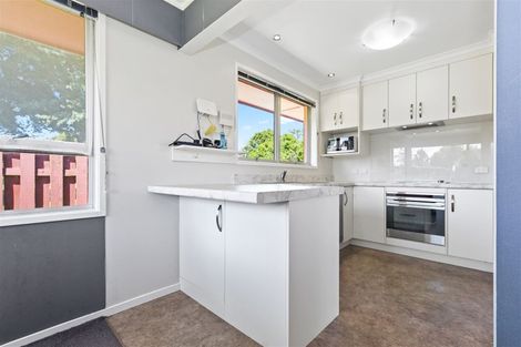 Photo of property in 16 Beverley Crescent, Hillcrest, Hamilton, 3216
