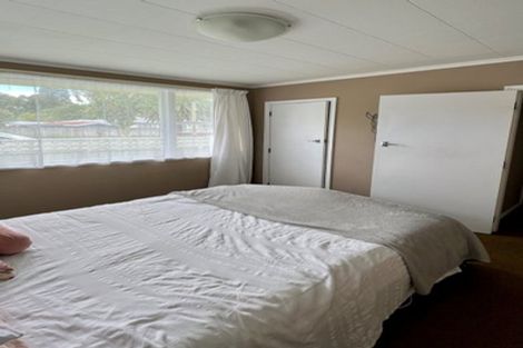 Photo of property in 1/6 Moeraki Road, Maoribank, Upper Hutt, 5018