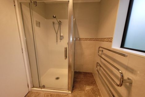 Photo of property in 82a Woodglen Road, Glen Eden, Auckland, 0602