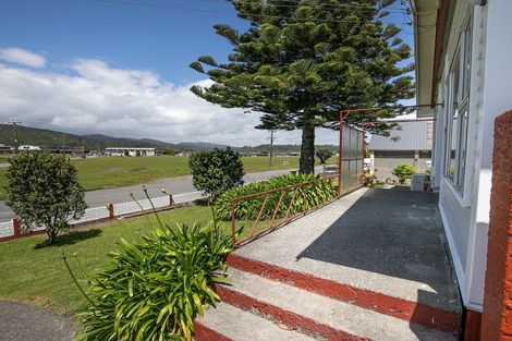 Photo of property in 36 Reid Street, Blaketown, Greymouth, 7805