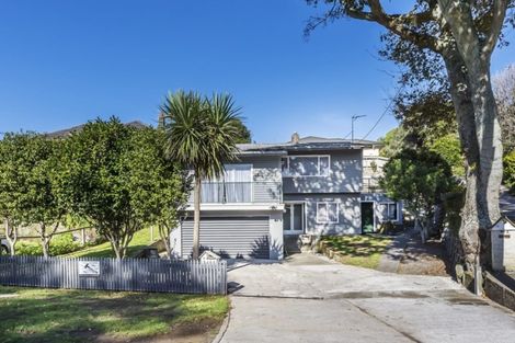 Photo of property in 26 Collins Avenue, Tawa, Wellington, 5028