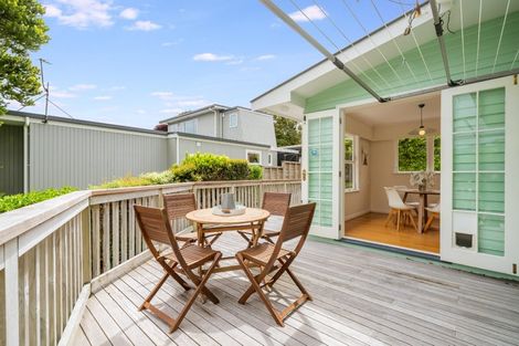 Photo of property in 14a Donald Crescent, Karori, Wellington, 6012