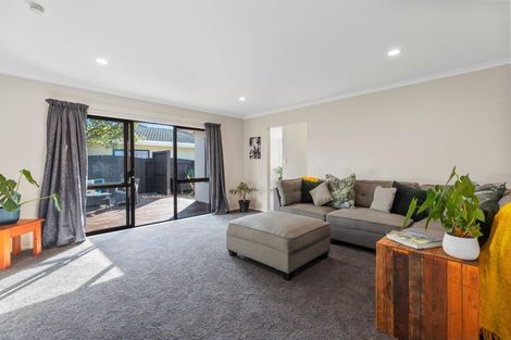 Photo of property in 38 Katerini Grove, Papamoa Beach, Papamoa, 3118