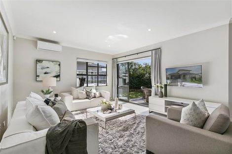 Photo of property in 33 Ganley Terrace, Stonefields, Auckland, 1072