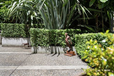 Photo of property in 90 Oriental Parade, Oriental Bay, Wellington, 6011