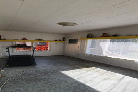 Photo of property in 385 West Coast Road, Glen Eden, Auckland, 0602