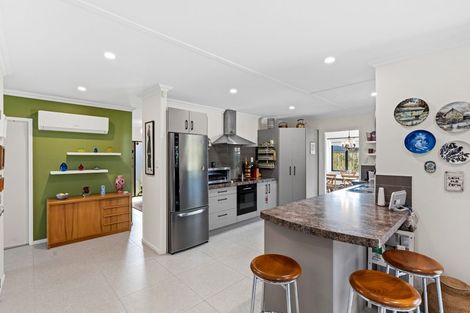 Photo of property in 6 Karlos Lane, Levin, 5510