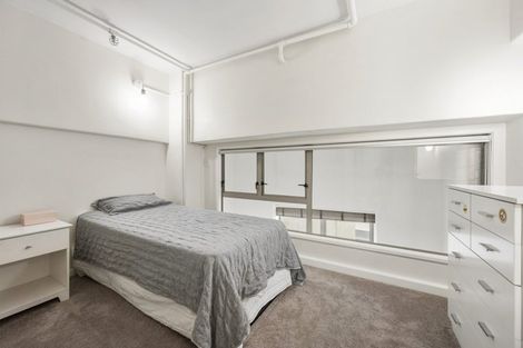 Photo of property in Stadium Garden Flats, 102/107 Thorndon Quay, Pipitea, Wellington, 6011