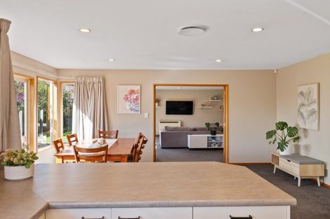 Photo of property in 94 Saint James Avenue, Papanui, Christchurch, 8053