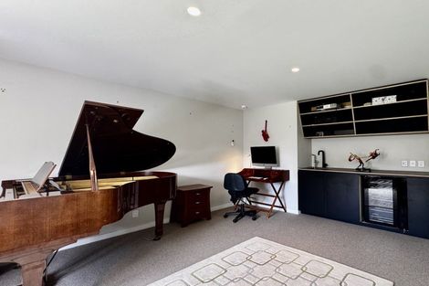 Photo of property in 16 Burnham Street, Seatoun, Wellington, 6022