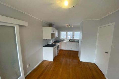 Photo of property in 77 Farquhar Road, Glendene, Auckland, 0602