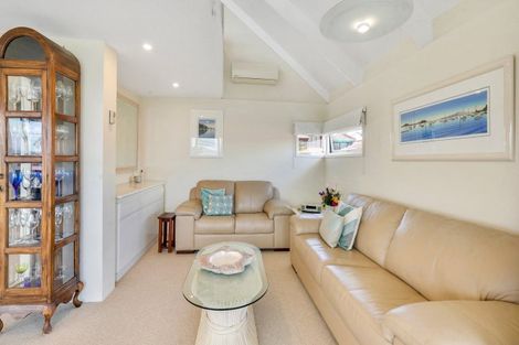 Photo of property in 10 Takutai Avenue, Bucklands Beach, Auckland, 2012