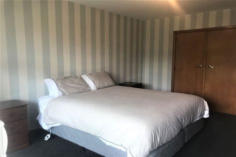 Photo of property in 13 Straven Road, Riccarton, Christchurch, 8011