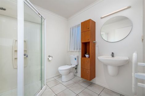 Photo of property in 15 Espalier Drive, Henderson, Auckland, 0612