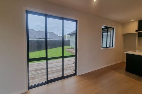 Photo of property in 110 Monument Road, Clevedon, 2582