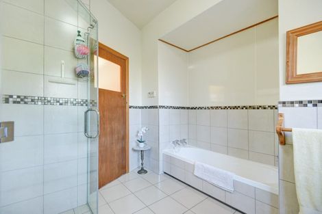 Photo of property in 6 Hipango Terrace, Durie Hill, Whanganui, 4500
