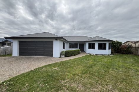 Photo of property in 16 Saxon Woods Drive, Rototuna North, Hamilton, 3210