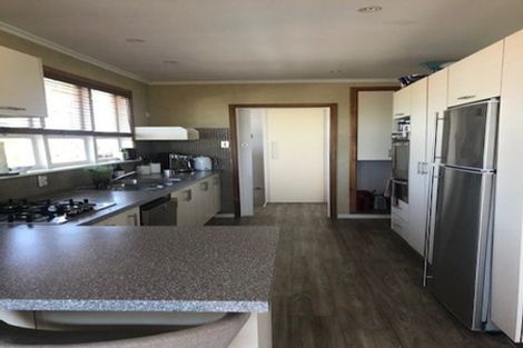 Photo of property in 30a Te Atatu Road, Te Atatu South, Auckland, 0610