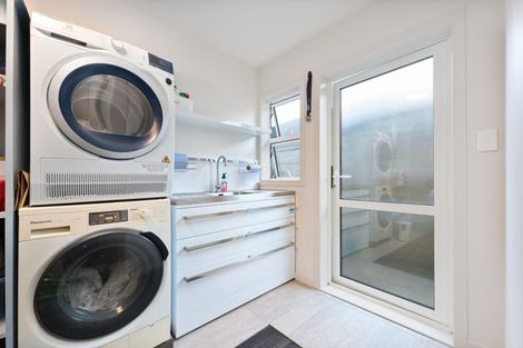 Photo of property in 5 Floyd Road, Riverhead, 0820