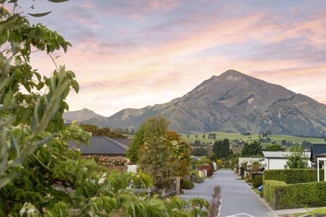 Photo of property in 62 Sherwin Avenue, Albert Town, Wanaka, 9305