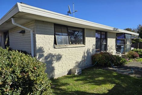 Photo of property in 1/37 Karnak Crescent, Russley, Christchurch, 8042