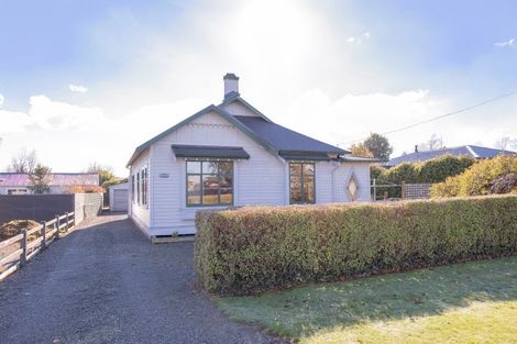 Photo of property in 18 Albert Street, Winton, 9720