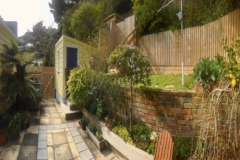 Photo of property in 40 Jackson Street, Island Bay, Wellington, 6023