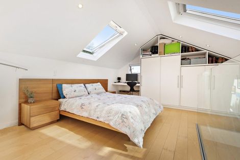 Photo of property in 13a Porritt Avenue, Mount Victoria, Wellington, 6011