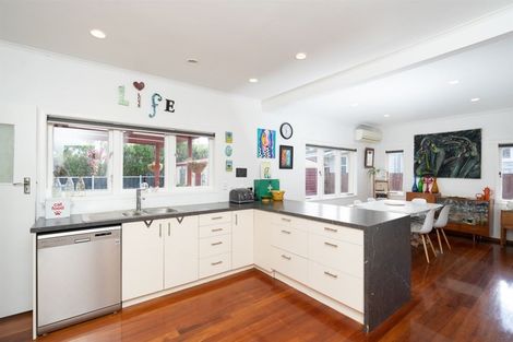 Photo of property in 14 Bolmuir Road, Forest Lake, Hamilton, 3200