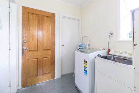Photo of property in 12 Igloo Place, Red Hill, Papakura, 2110