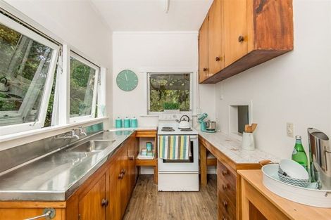 Photo of property in 38 Neal Avenue, Glenfield, Auckland, 0629