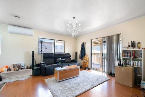 Photo of property in 42a Farwood Drive, Henderson, Auckland, 0612