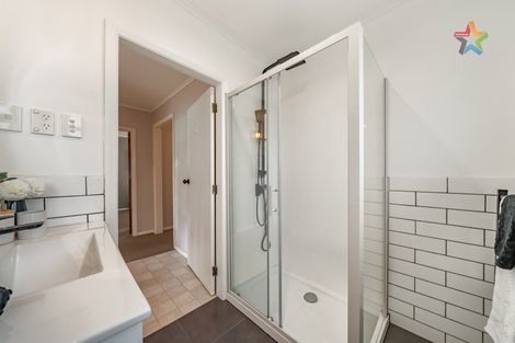 Photo of property in 18 Atiawa Crescent, Waiwhetu, Lower Hutt, 5010