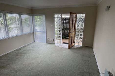 Photo of property in 1/9 East Coast Road, Milford, Auckland, 0620