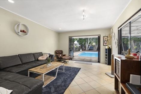 Photo of property in 2/5 Bayswater Avenue, Bayswater, Auckland, 0622