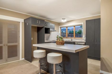 Photo of property in 1/16 Howard Road, Northcote, Auckland, 0627