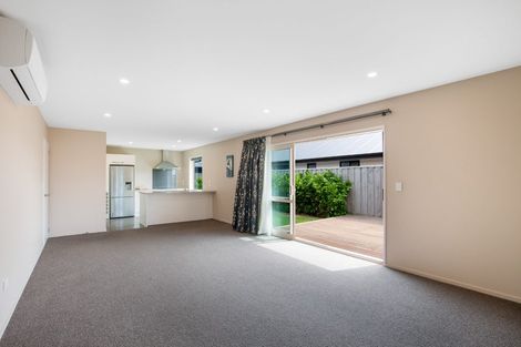 Photo of property in 10 Broadway Parade, Rolleston, 7615