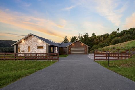 Photo of property in 11 Lochridge Drive, Kinloch, 3377